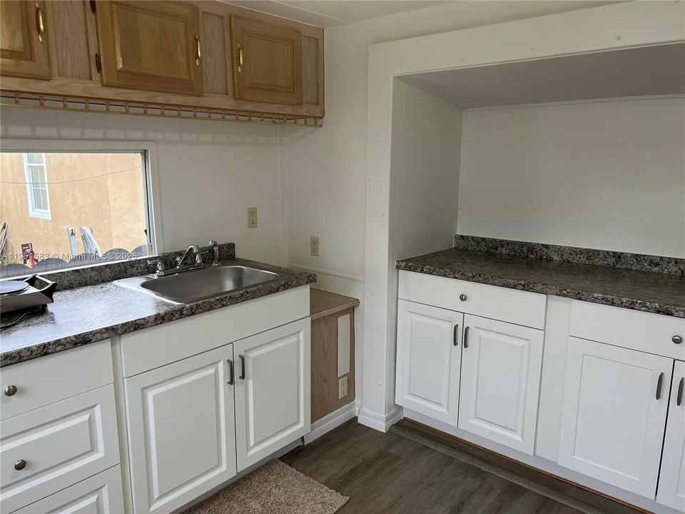 Недавно арендовано: $1,200 (1 спален, 1 ванн, 0 Квадратных фут)