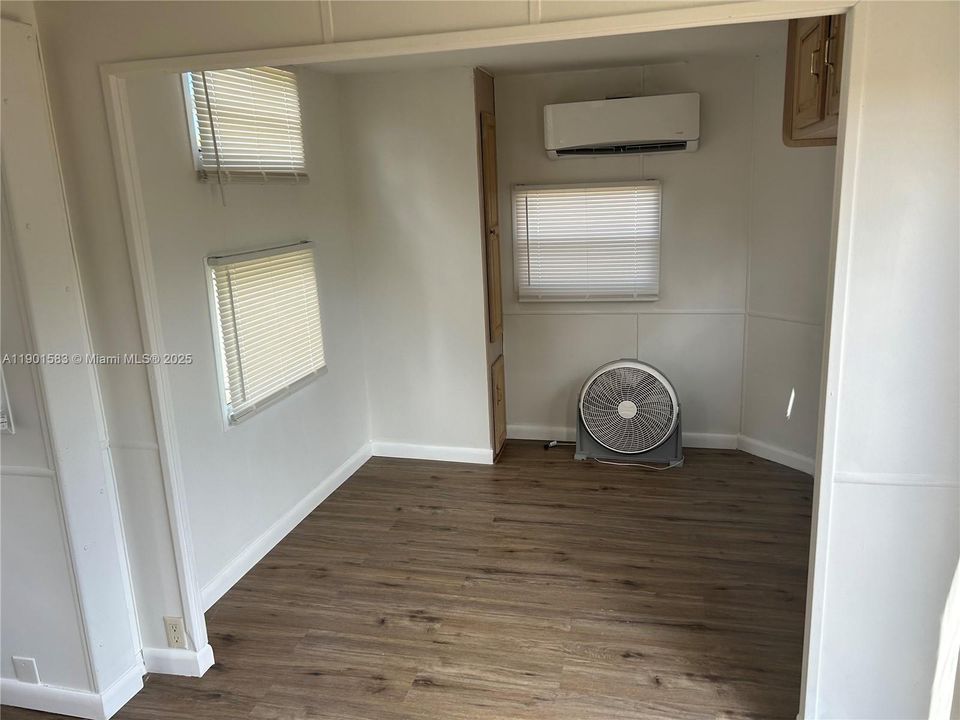 Недавно арендовано: $1,200 (1 спален, 1 ванн, 0 Квадратных фут)