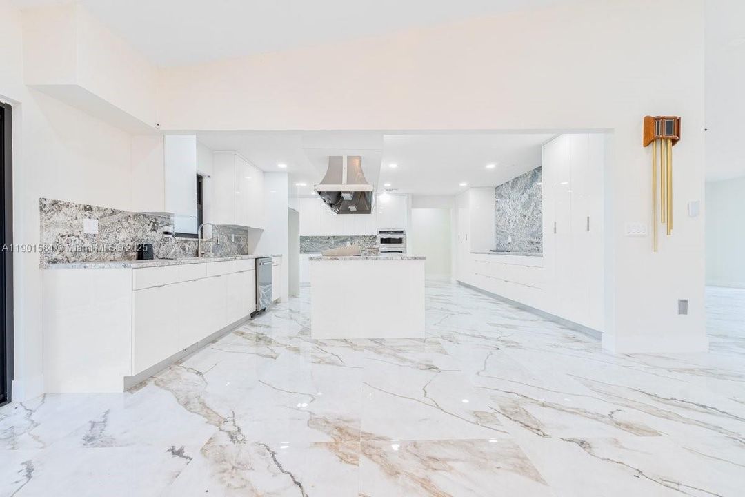 Recently Rented: $4,900 (4 beds, 4 baths, 3778 Square Feet)