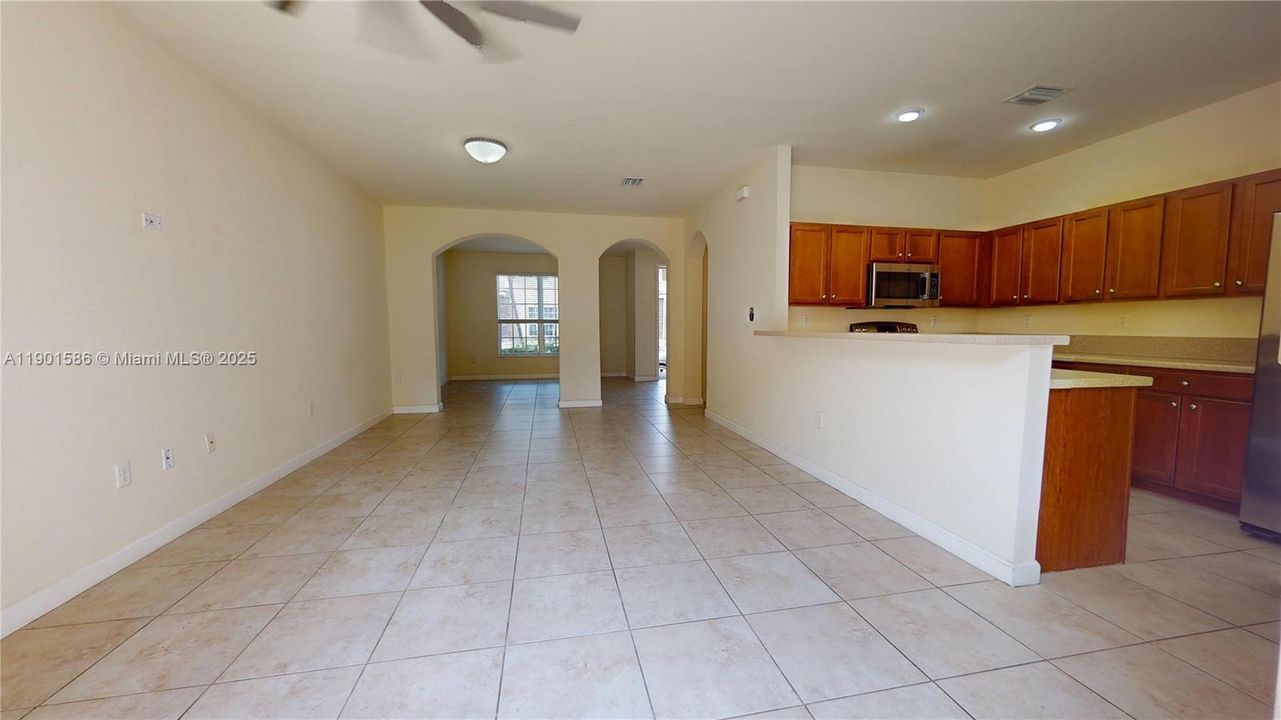 Недавно арендовано: $2,800 (3 спален, 2 ванн, 1740 Квадратных фут)