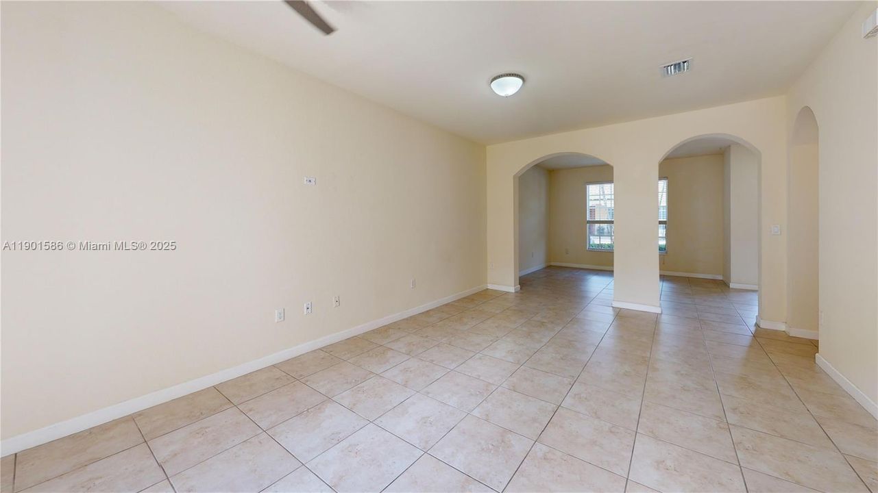 Недавно арендовано: $2,800 (3 спален, 2 ванн, 1740 Квадратных фут)