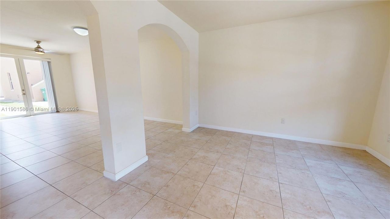 Недавно арендовано: $2,800 (3 спален, 2 ванн, 1740 Квадратных фут)