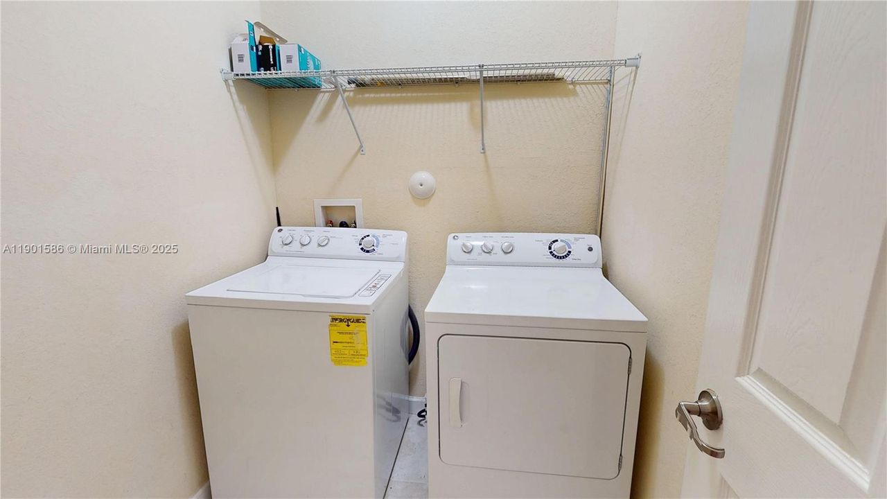 Недавно арендовано: $2,800 (3 спален, 2 ванн, 1740 Квадратных фут)