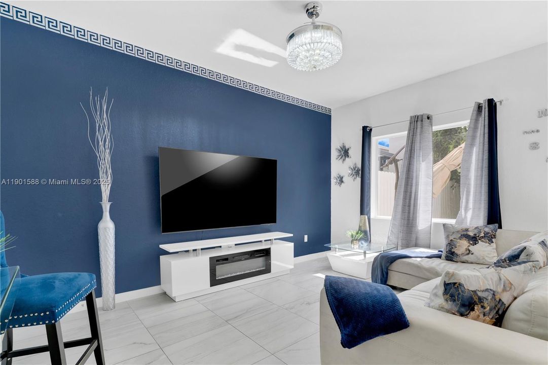 En Venta: $480,000 (3 camas, 2 baños, 1680 Pies cuadrados)