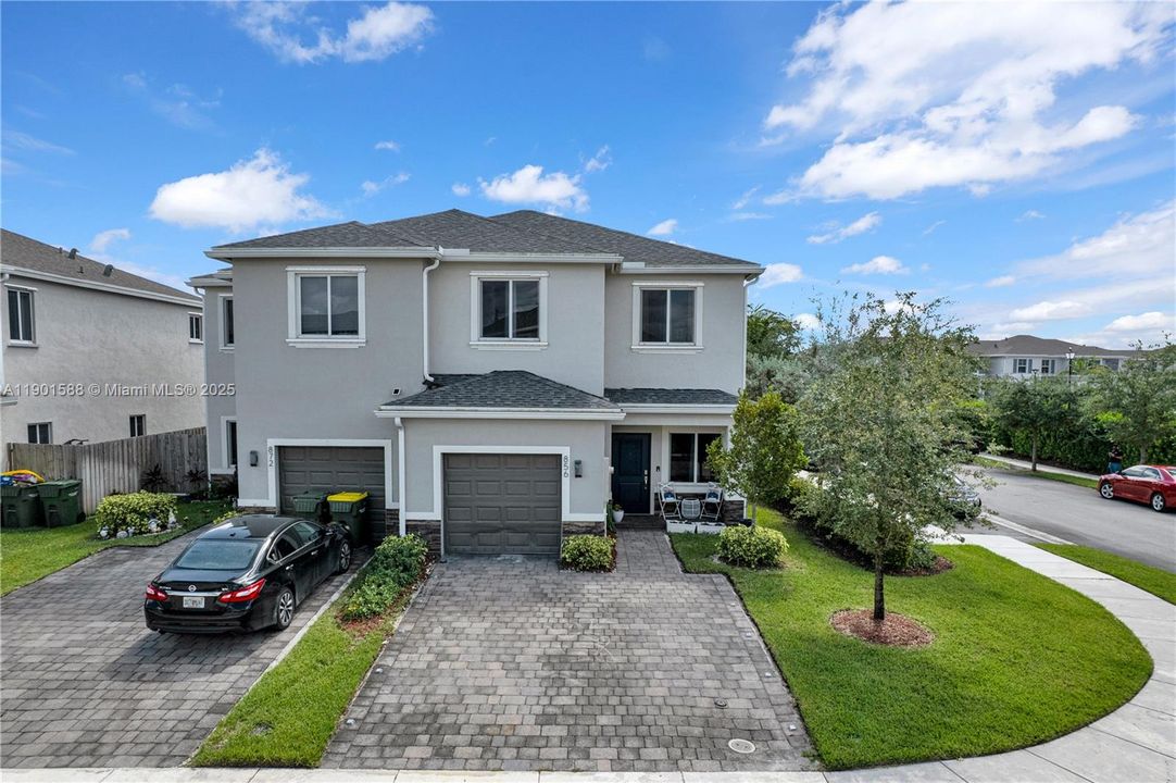 En Venta: $480,000 (3 camas, 2 baños, 1680 Pies cuadrados)