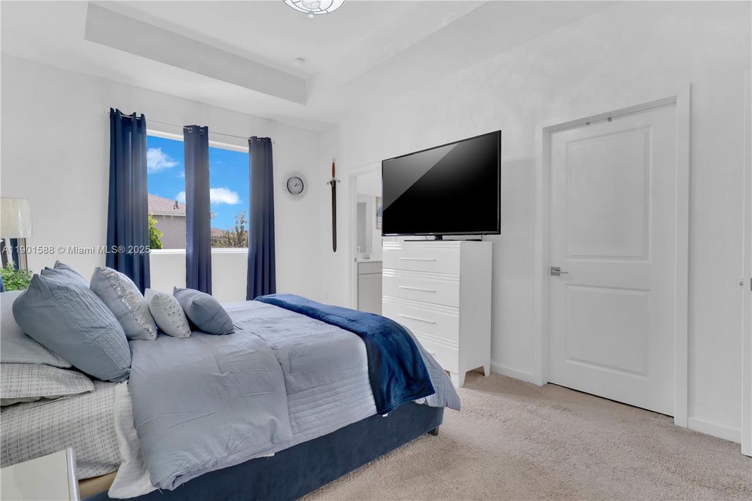 En Venta: $480,000 (3 camas, 2 baños, 1680 Pies cuadrados)