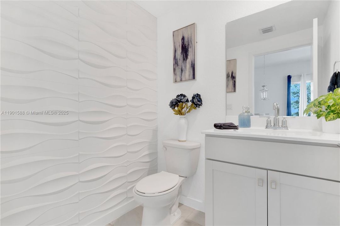 En Venta: $480,000 (3 camas, 2 baños, 1680 Pies cuadrados)