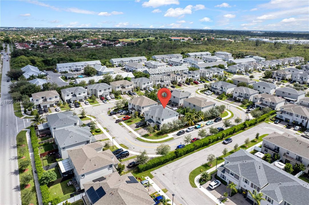 En Venta: $480,000 (3 camas, 2 baños, 1680 Pies cuadrados)