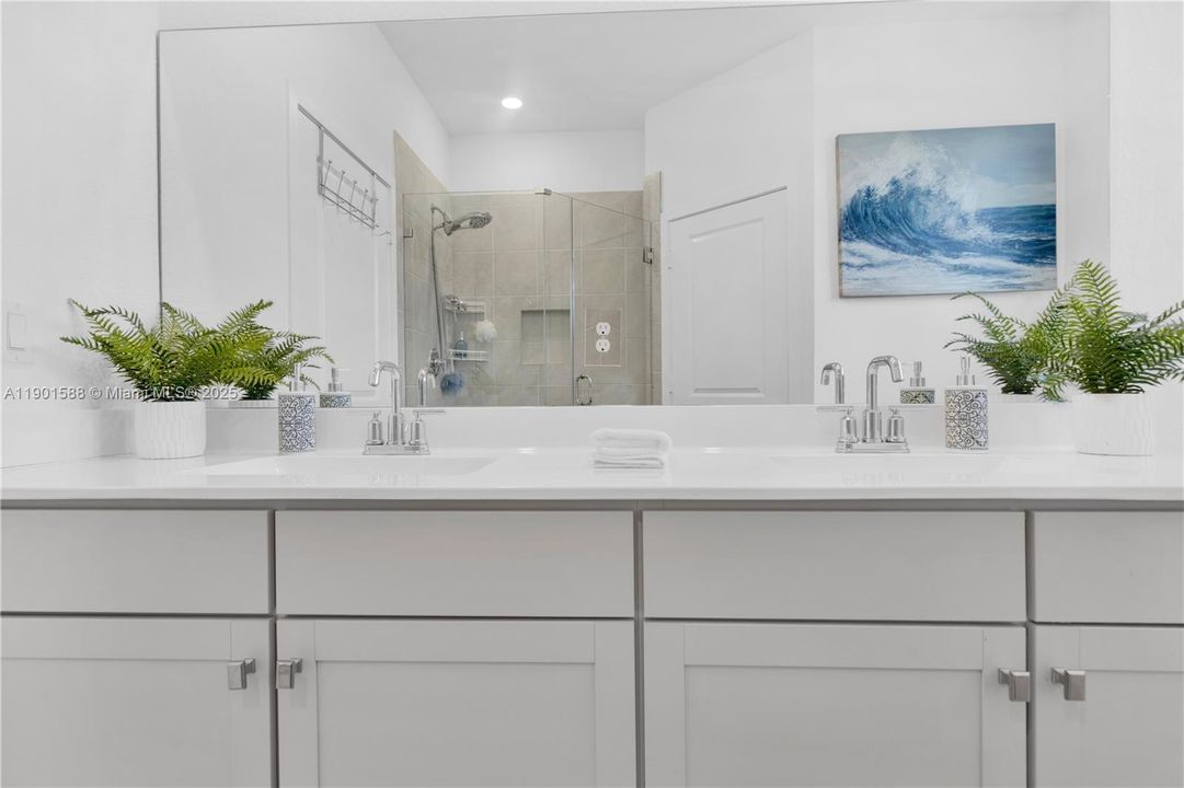 En Venta: $480,000 (3 camas, 2 baños, 1680 Pies cuadrados)