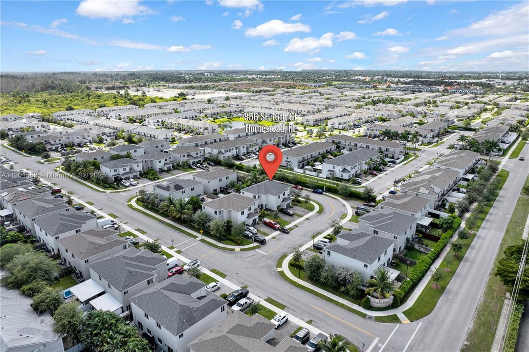 En Venta: $480,000 (3 camas, 2 baños, 1680 Pies cuadrados)