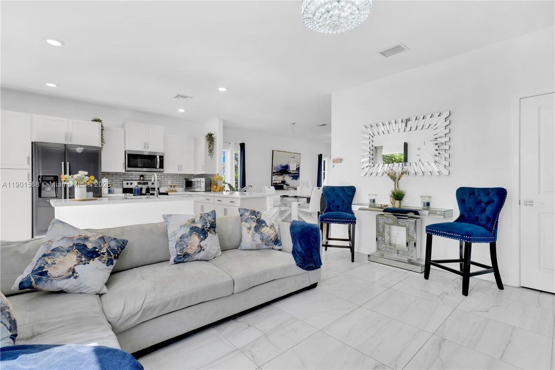 En Venta: $480,000 (3 camas, 2 baños, 1680 Pies cuadrados)