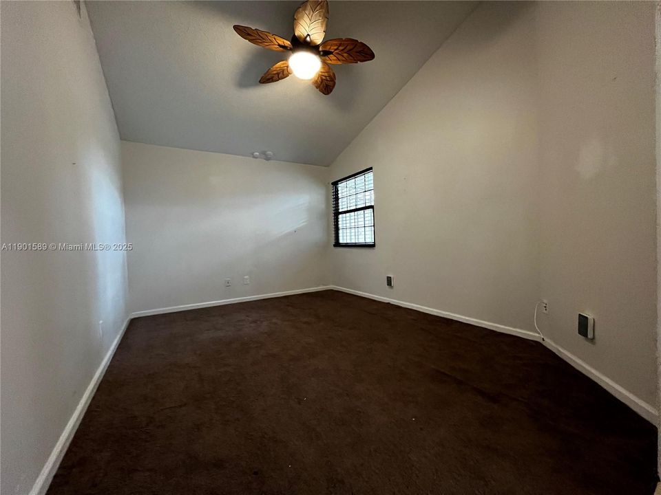 For Sale: $245,000 (2 beds, 2 baths, 1829 Square Feet)