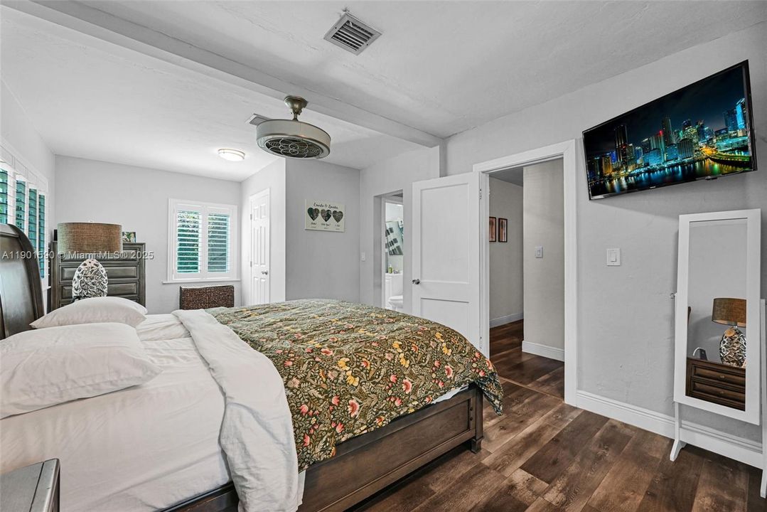 На продажу: $850,000 (3 спален, 2 ванн, 1387 Квадратных фут)