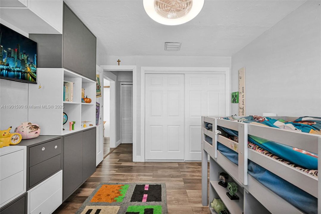 На продажу: $850,000 (3 спален, 2 ванн, 1387 Квадратных фут)