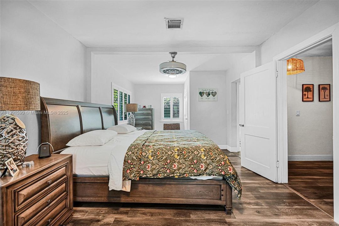 На продажу: $850,000 (3 спален, 2 ванн, 1387 Квадратных фут)