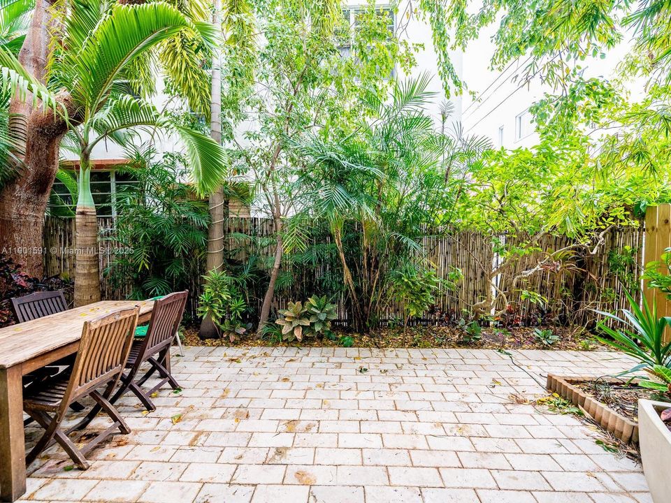 Recently Rented: $2,600 (1 beds, 1 baths, 600 Square Feet)