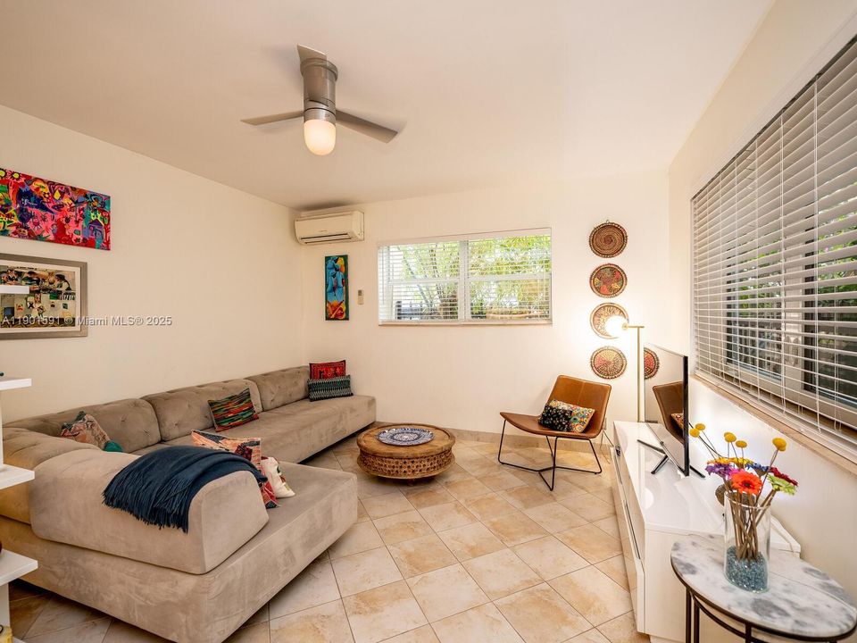 Recently Rented: $2,600 (1 beds, 1 baths, 600 Square Feet)