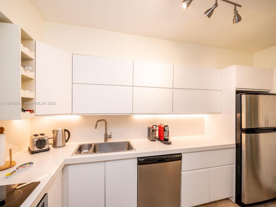 Recently Rented: $2,600 (1 beds, 1 baths, 600 Square Feet)