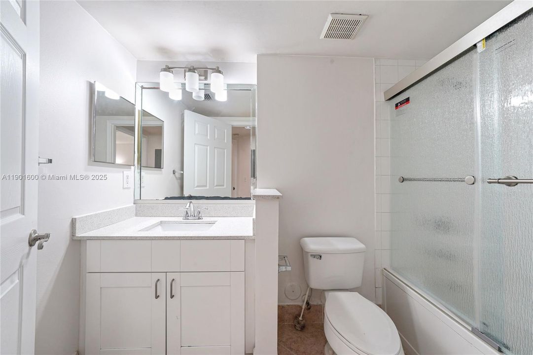 For Rent: $2,750 (3 beds, 2 baths, 1321 Square Feet)