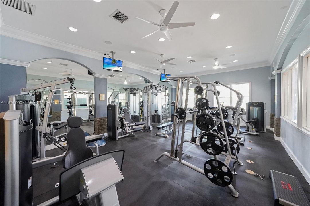 For Rent: $2,750 (3 beds, 2 baths, 1321 Square Feet)