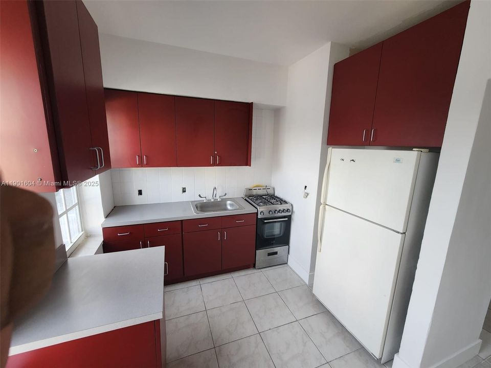 For Rent: $1,600 (0 beds, 1 baths, 6232 Square Feet)