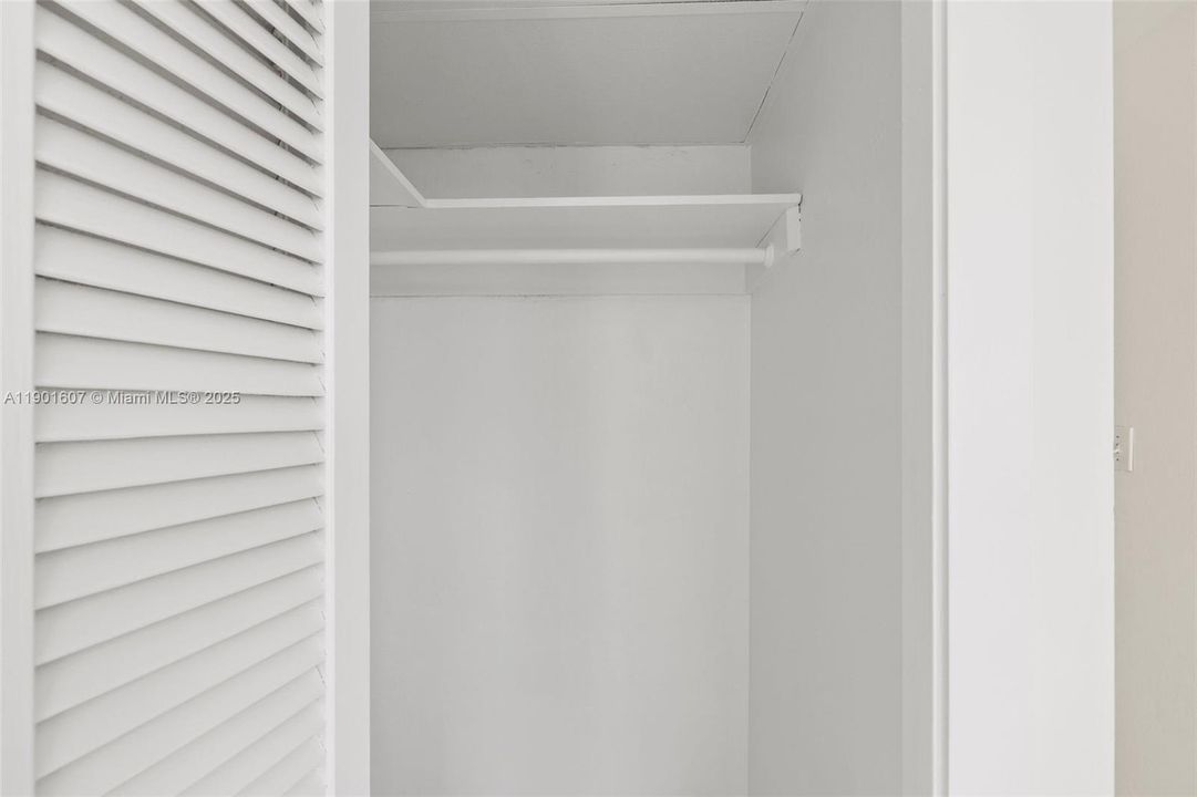 Recently Rented: $2,300 (1 beds, 1 baths, 787 Square Feet)