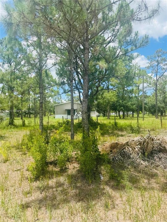 待售: $130,000 (2.50 acres)