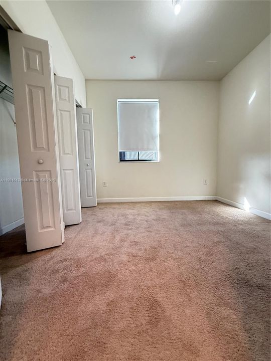 Recently Rented: $2,400 (3 beds, 2 baths, 1524 Square Feet)