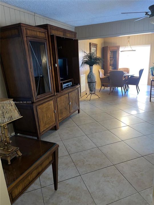 For Sale: $590,000 (3 beds, 2 baths, 1789 Square Feet)