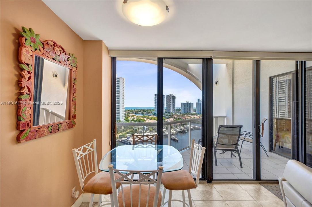 En Venta: $450,000 (2 camas, 2 baños, 1187 Pies cuadrados)