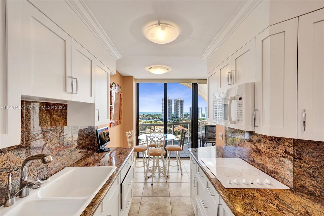 En Venta: $450,000 (2 camas, 2 baños, 1187 Pies cuadrados)