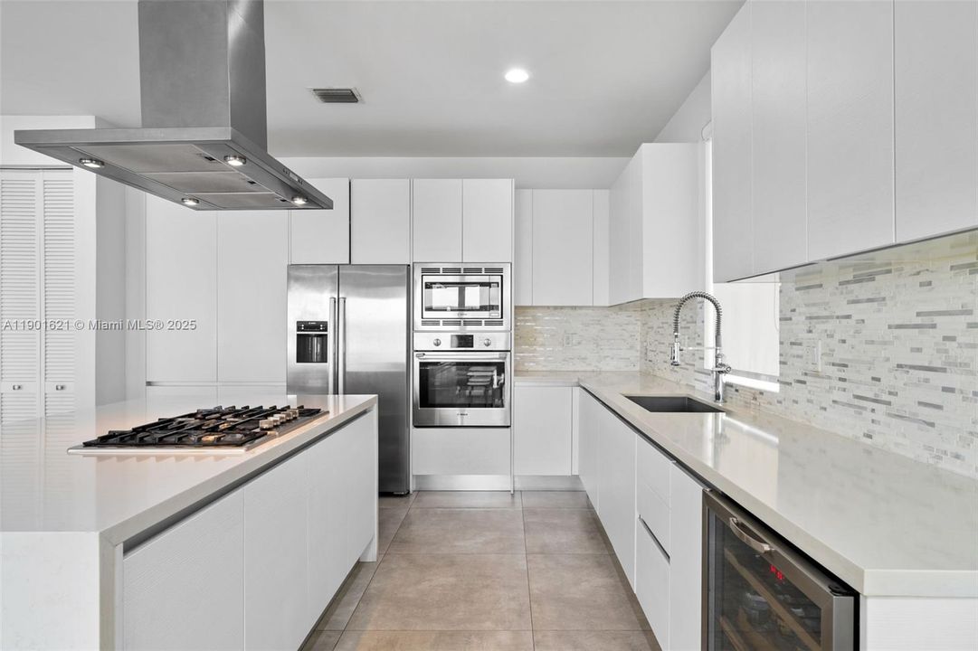 En Venta: $1,400,000 (4 camas, 4 baños, 3030 Pies cuadrados)