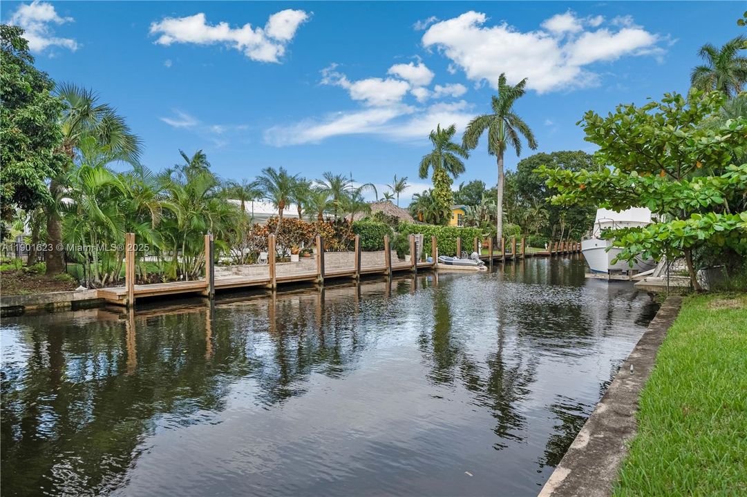 Activo con contrato: $2,500,000 (6 camas, 5 baños, 4203 Pies cuadrados)