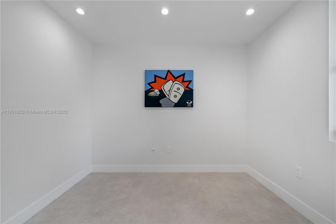 Activo con contrato: $2,500,000 (6 camas, 5 baños, 4203 Pies cuadrados)