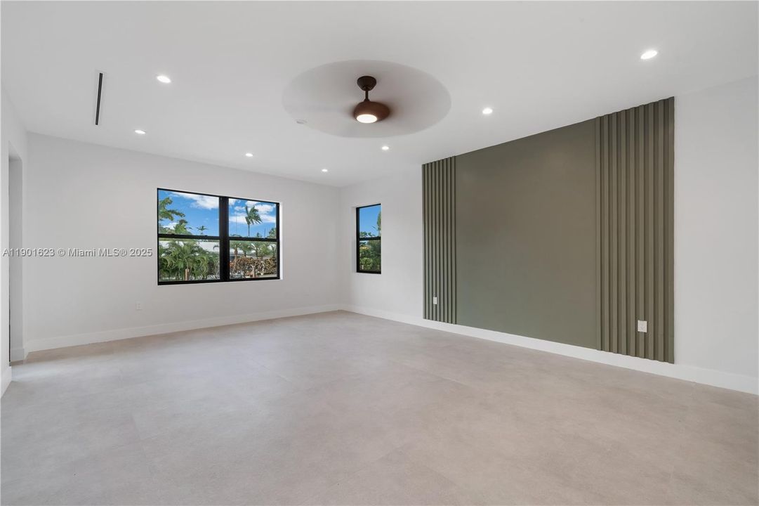 Activo con contrato: $2,500,000 (6 camas, 5 baños, 4203 Pies cuadrados)