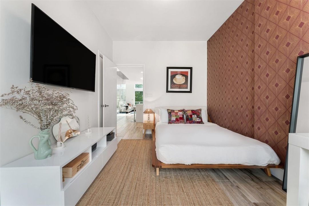 Recently Rented: $7,250 (2 beds, 2 baths, 1645 Square Feet)