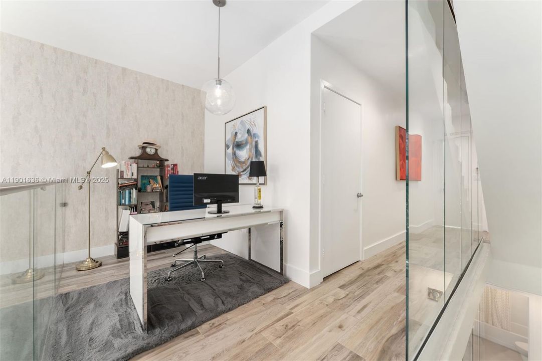 Recently Rented: $7,250 (2 beds, 2 baths, 1645 Square Feet)