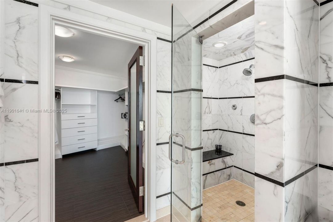 En Venta: $12,000,000 (5 camas, 6 baños, 5386 Pies cuadrados)