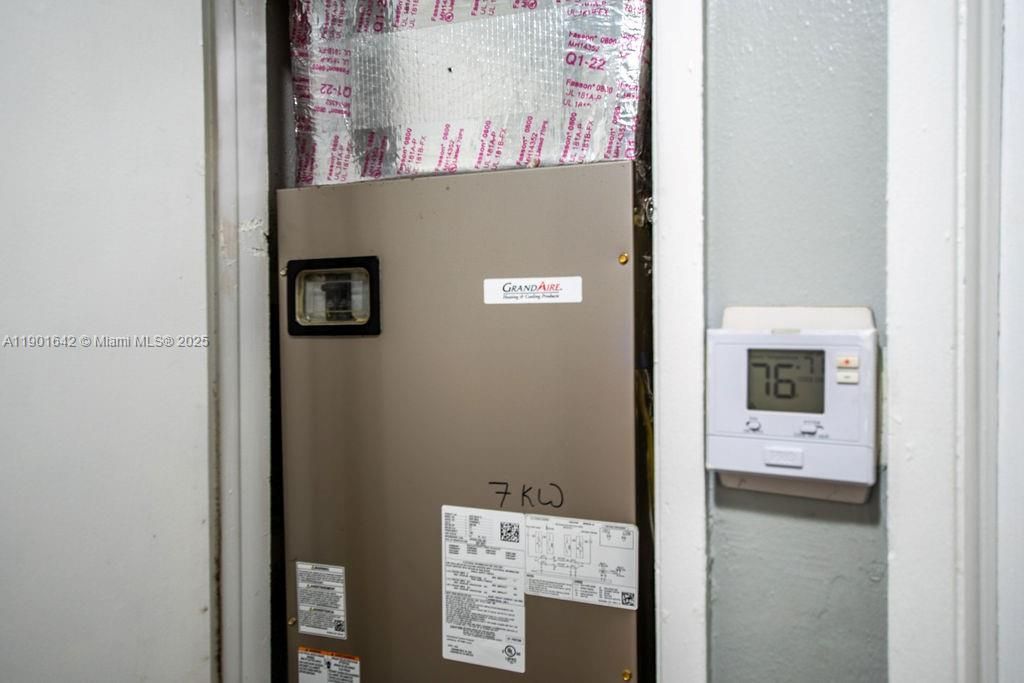 For Sale: $399,000 (3 beds, 1 baths, 1111 Square Feet)