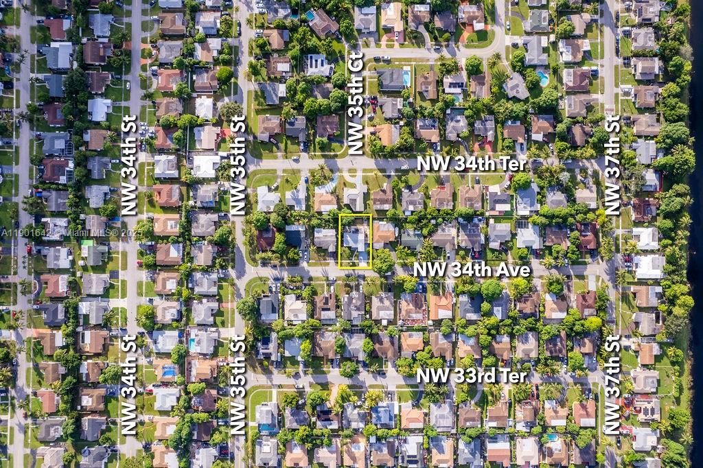 For Sale: $399,000 (3 beds, 1 baths, 1111 Square Feet)