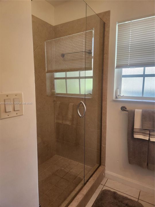 待售: $1,050,000 (3 贝兹, 2 浴室, 1861 平方英尺)