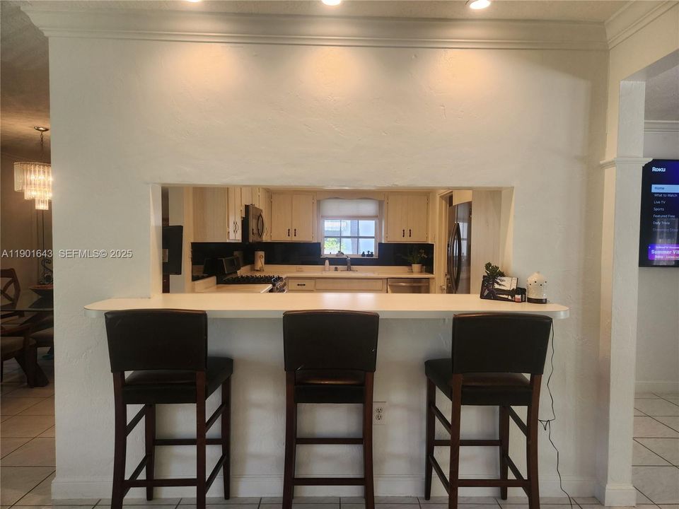 待售: $1,050,000 (3 贝兹, 2 浴室, 1861 平方英尺)