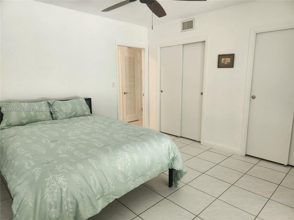 待售: $1,050,000 (3 贝兹, 2 浴室, 1861 平方英尺)