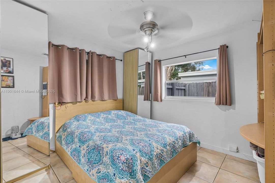 For Sale: $490,000 (4 beds, 2 baths, 875 Square Feet)