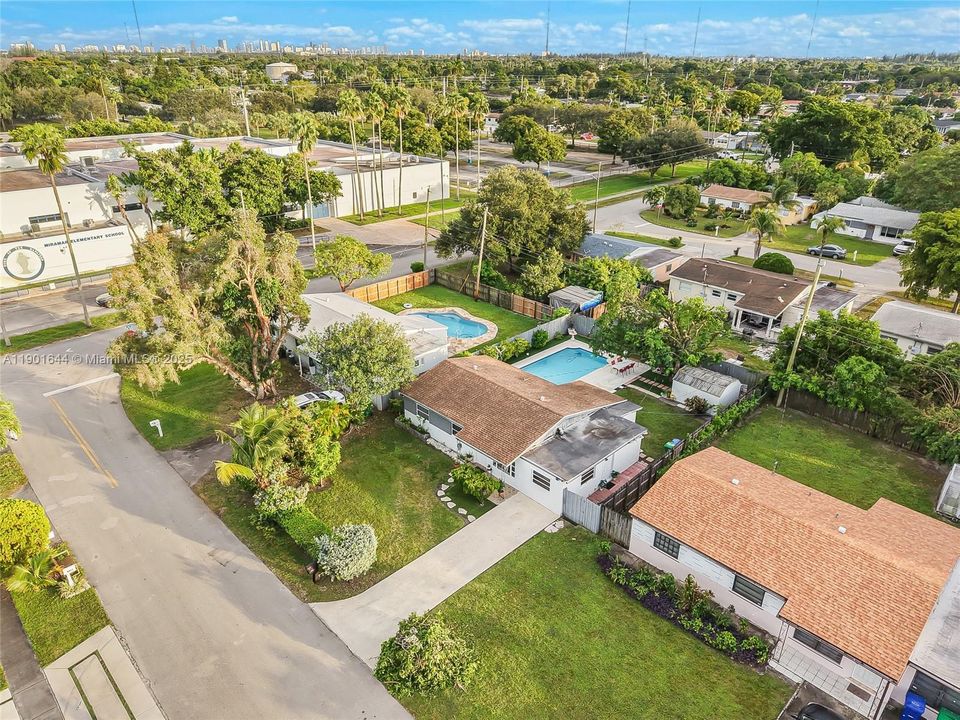 For Sale: $490,000 (4 beds, 2 baths, 875 Square Feet)