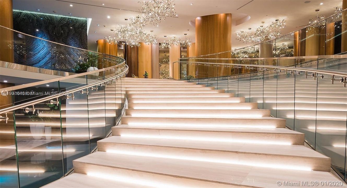 Recently Rented: $4,300 (2 beds, 2 baths, 1031 Square Feet)