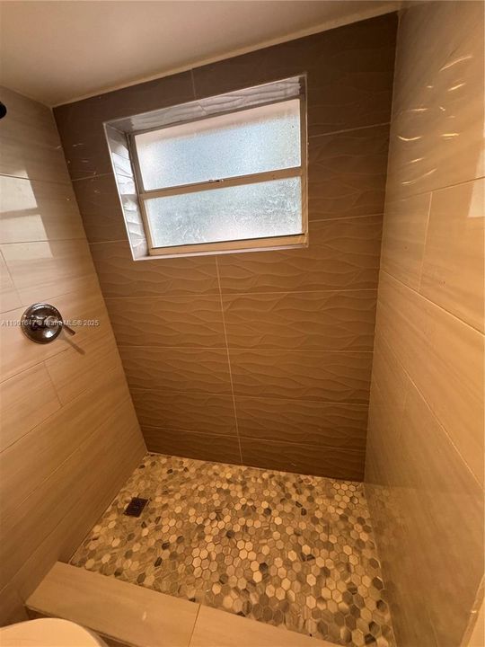 For Rent: $2,850 (3 beds, 2 baths, 1120 Square Feet)