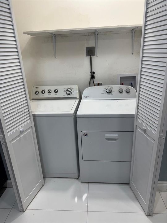 For Rent: $2,850 (3 beds, 2 baths, 1120 Square Feet)