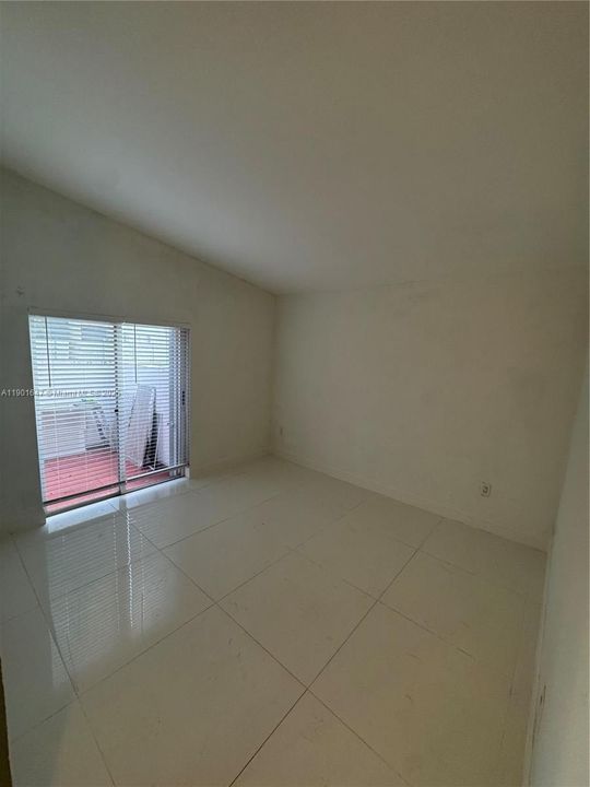 For Rent: $2,850 (3 beds, 2 baths, 1120 Square Feet)