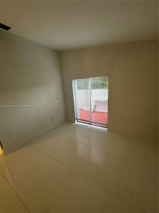 For Rent: $2,850 (3 beds, 2 baths, 1120 Square Feet)